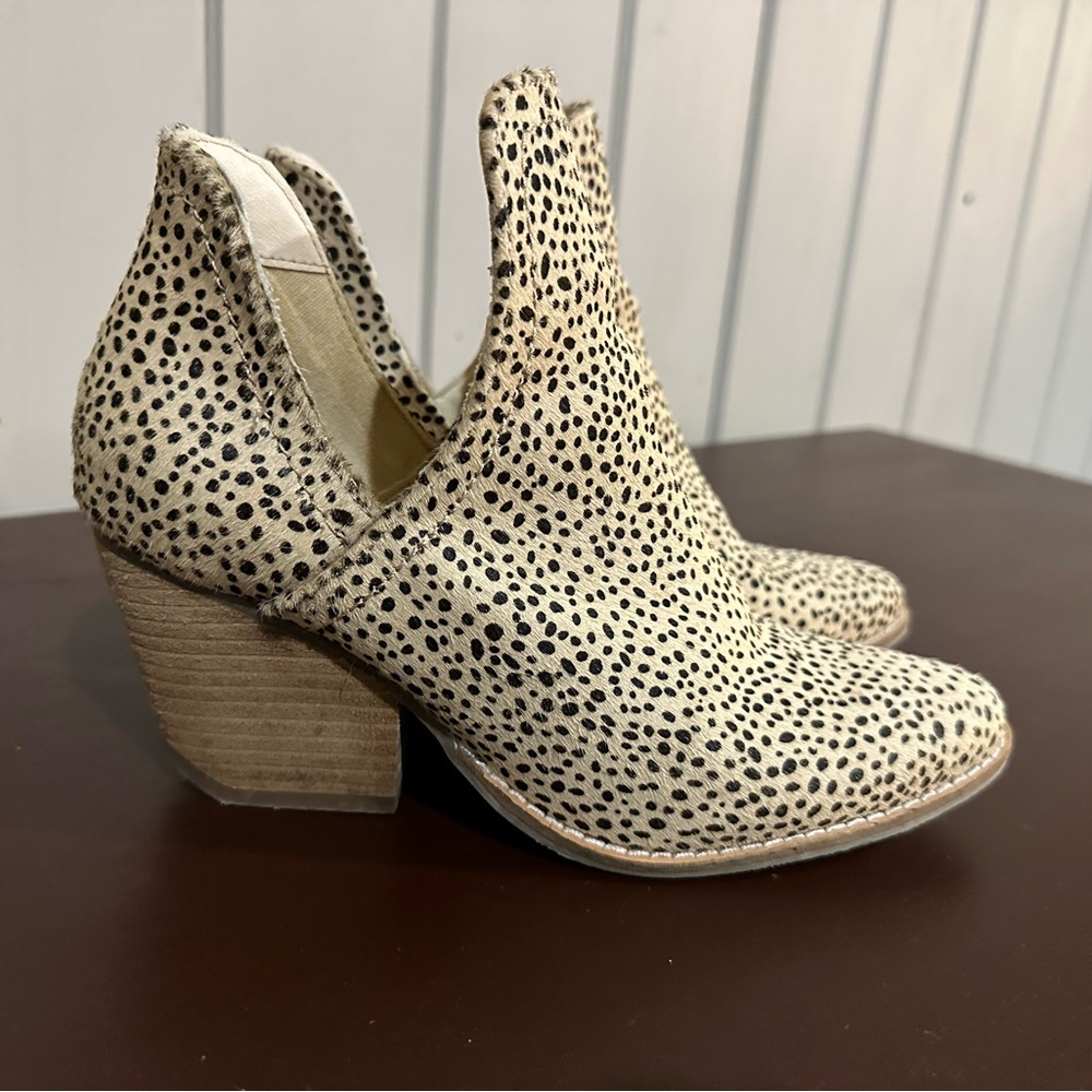 Coconuts by Matisse booties